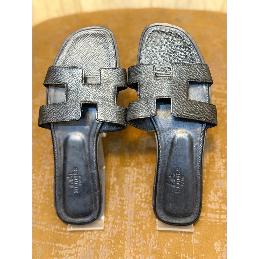 Hermes Oran Flat Sandals Black Epsom Leather H Cut Out Slides Size 38 Italy